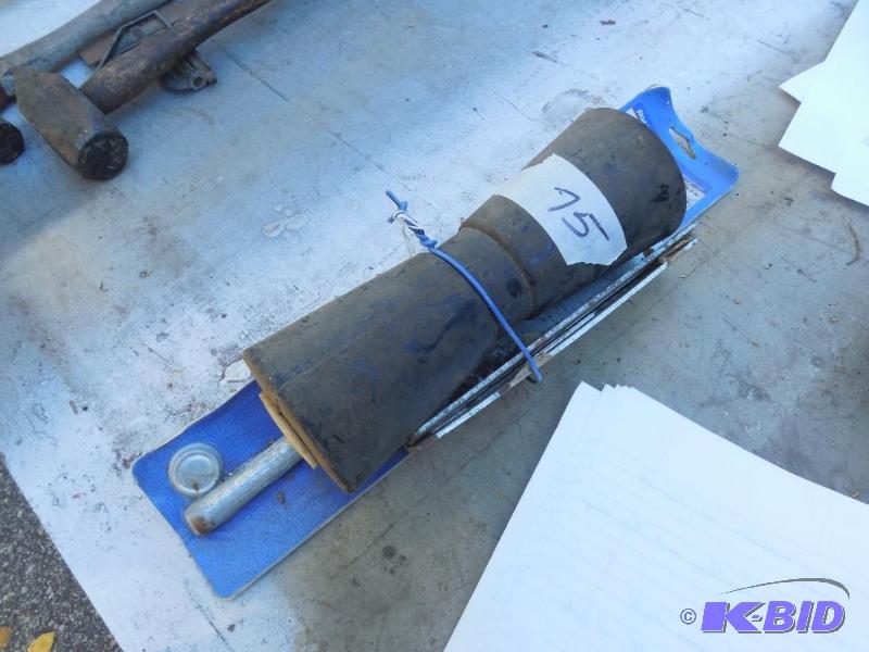 lot 75 image: Roller shaft and roller for trailer...