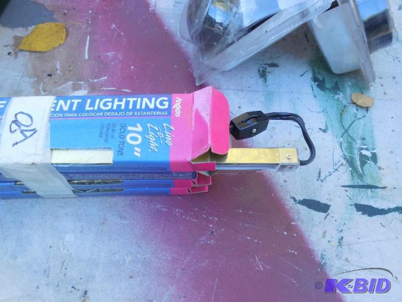 lot 84 image: Gold Tone 10" under shelf lighting 4 new...