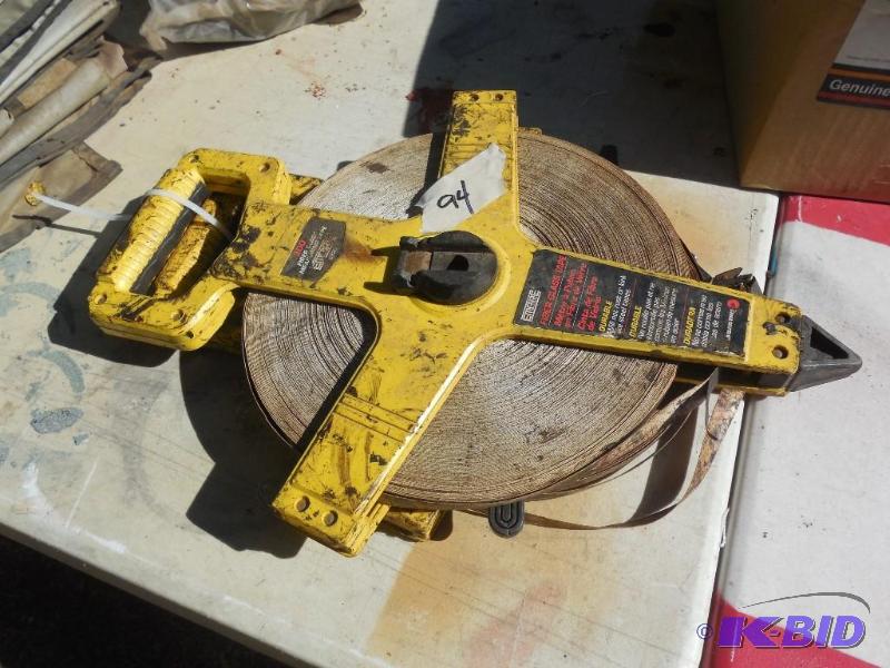 lot 94 image: 300 Fiber glass measuring tape by Empire...