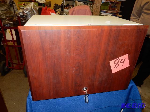 Small hanging cabinet