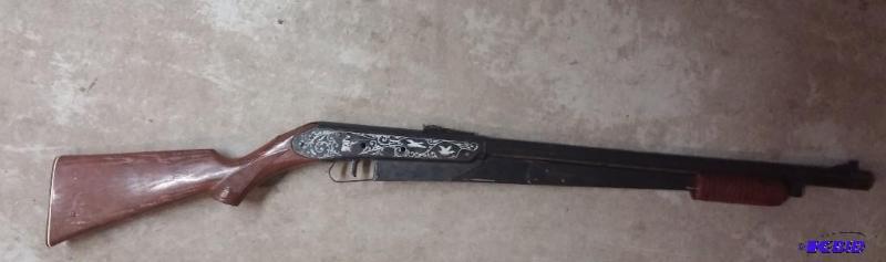 Late 1950s-Daisy No. 25 Pump Action BB Gun...