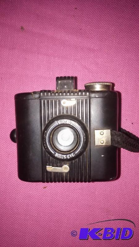 1938 Six-20 Bulls-Eye Brownie Kodak Camera...