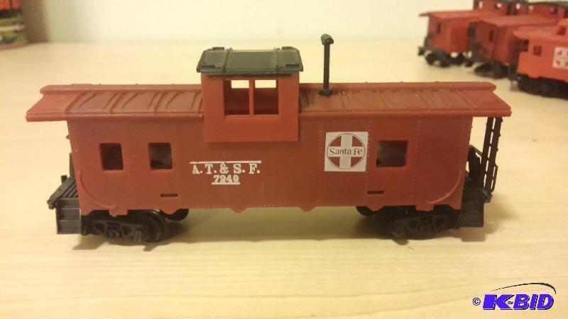 HO Scale Caboose-as shown...