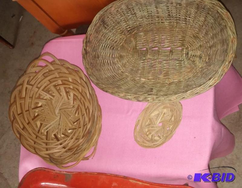 Large Lot of Wicker Baskets...