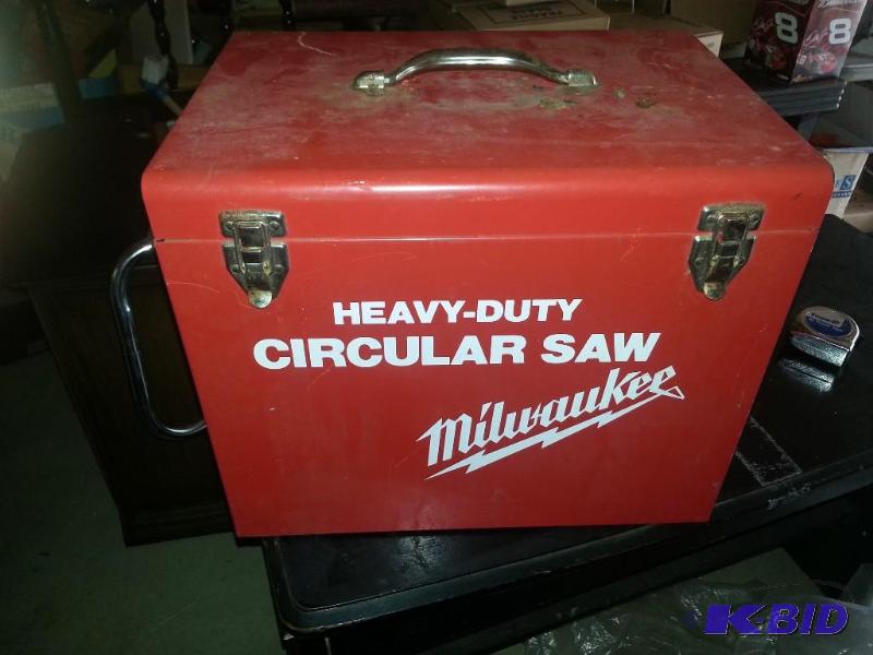 LOOKS NEW Milwaukee 6460 15 Amp 10-14-Inch C...