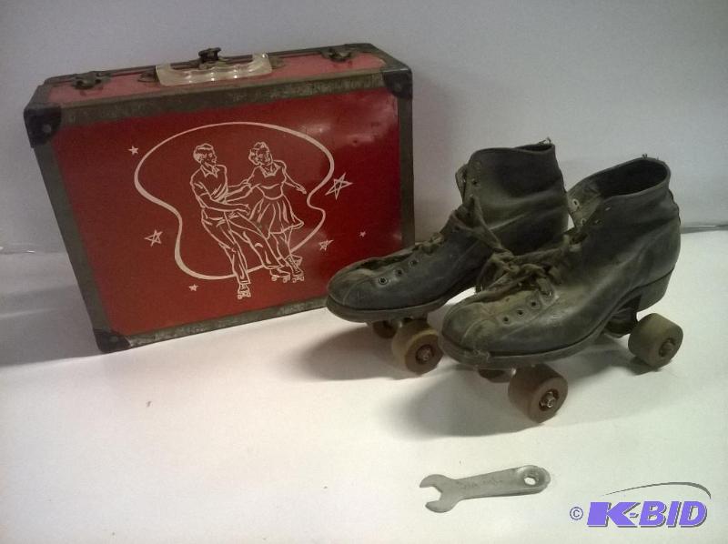 lot 18 image: Chicago Roller Skates with Decorative Case