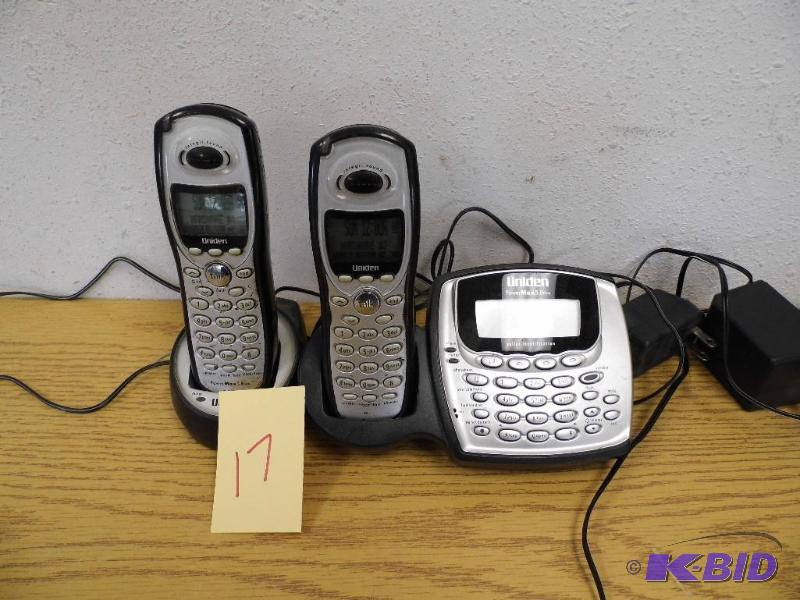 lot 17 image: Uniden 5.8 Phone System