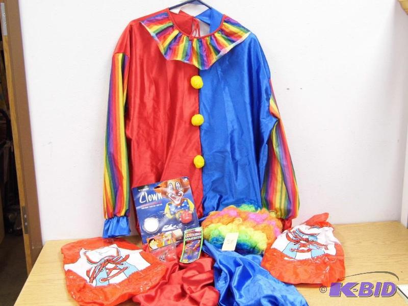 lot 34 image: Clown Costume