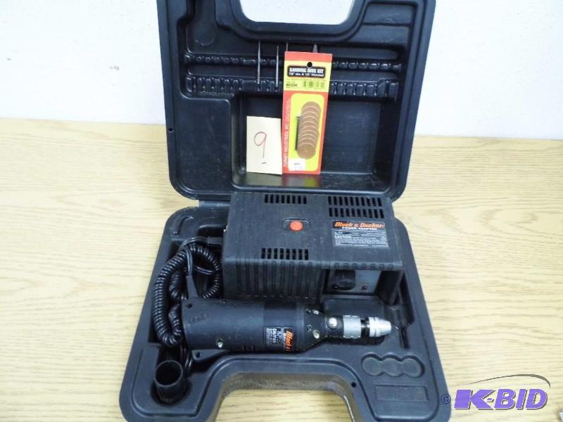 lot 9 image: Black and Decker Rotary Tool