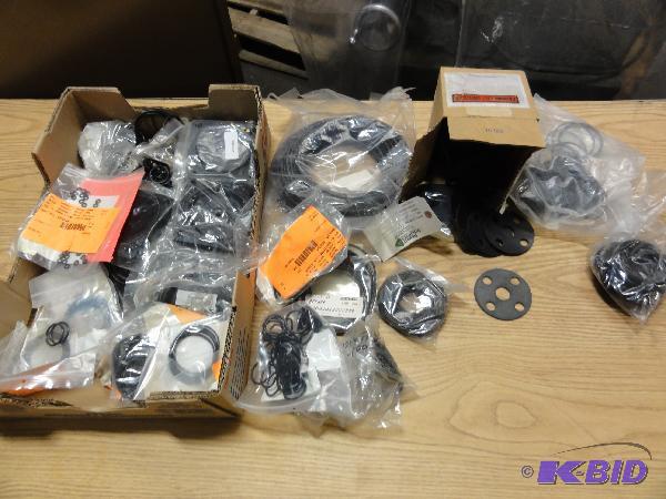 lot 5016 image: Large Lot of assorted O-Rings Gaskets and Dia...