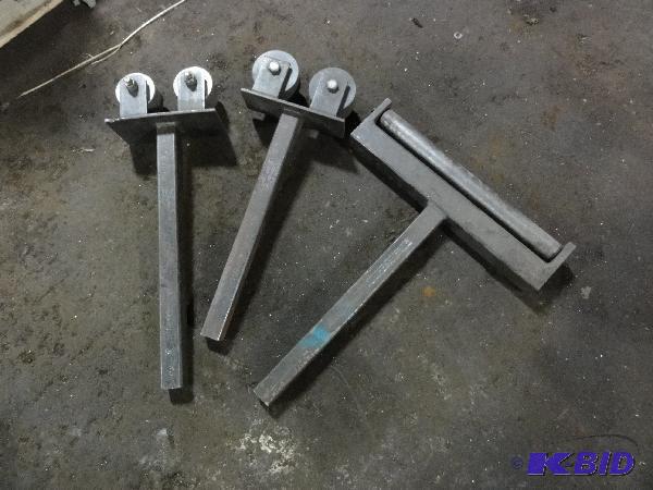 lot 5042 image: (3) Rollers on 1-12" square tubing, sin...