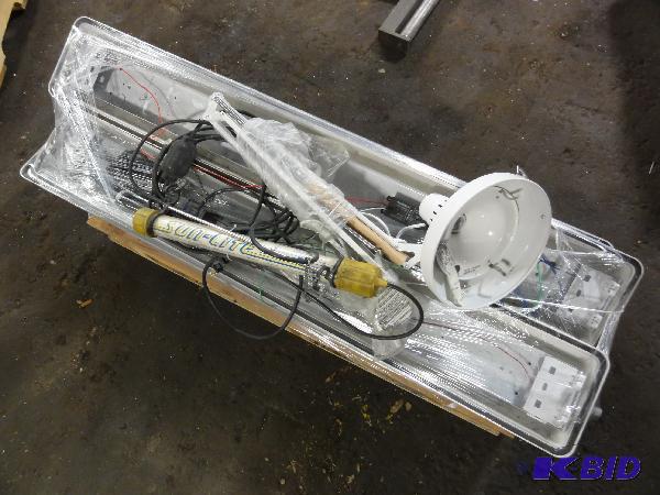 lot 5045 image: Lot of assorted lights to include (7) 4 foot ...