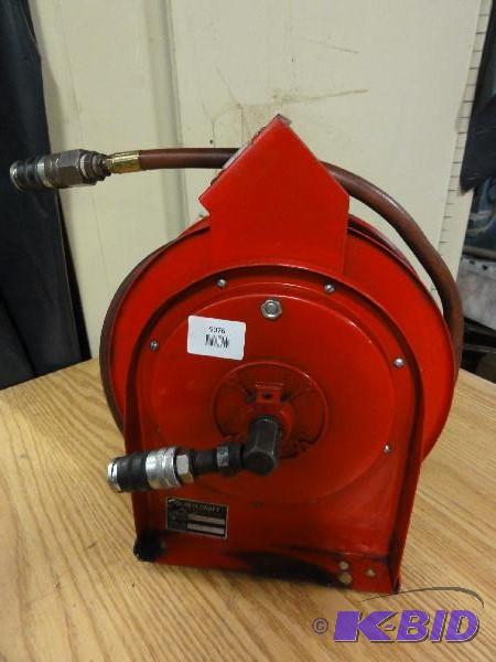 lot 5076 image: Reelcraft Model 4625-OLP retractable hose ree...
