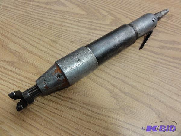 lot 5086 image: Chicago Pneumatic Reciprocating Saw, Model F1...