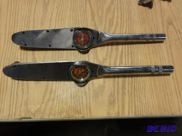 lot 5132 image: (2) Snap On Torqometer, Torque Wrenches, 12&...