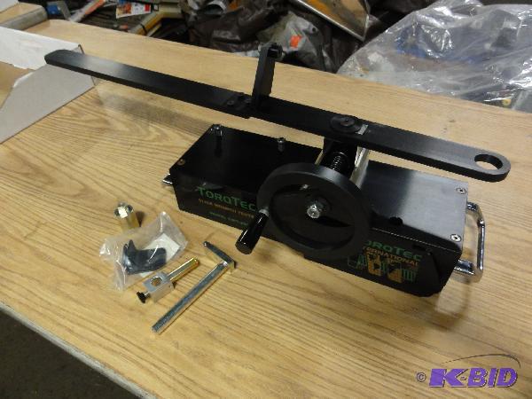 lot 5137 image: TorqTec Model CWT-200 Click Wrench Tester...