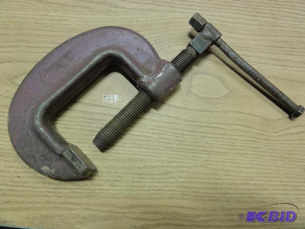 lot 5149 image: Armstrong 4" Heavy Duty Service Clamp &n...