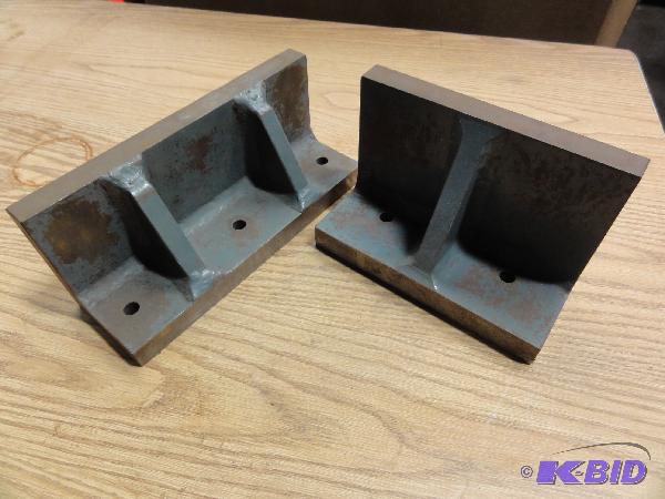 lot 5159 image: (2) Assorted Angle Plates to include (1) 4&q...