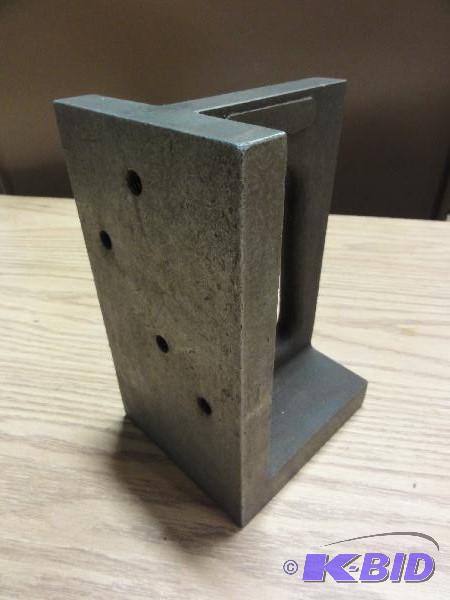 lot 5261 image: Angle Plate, Approximate 5" x 8" x ...