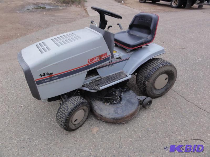 lot 5303 image: Craftsman Riding Lawn Mower Garden Tractor 14...
