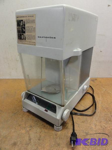 lot 44 image: Sartorius Werke GMBH Gottingen elctronic Bala...