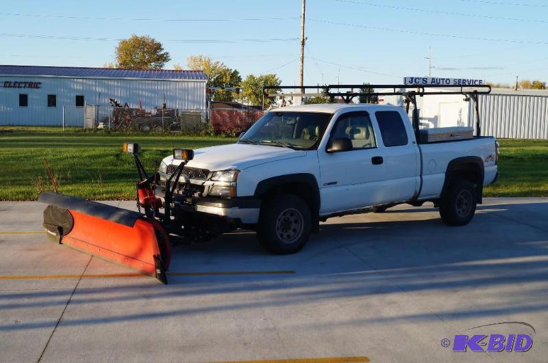 2003 Chevy 2500 Plow Truck