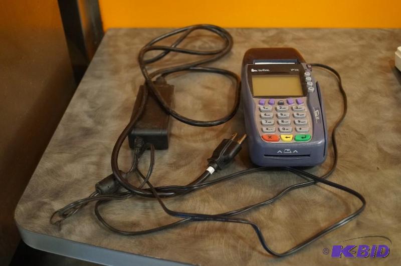 lot 10 image: credit card machine