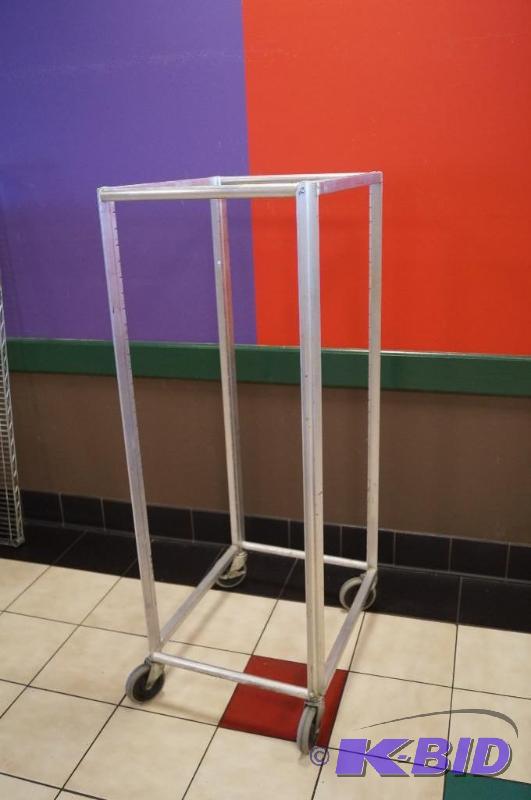 lot 55 image: bread cooling rack