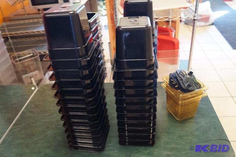 lot 72 image: plastic tubs and lids