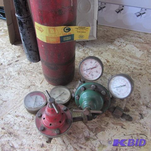 Extinguisher, Gauges