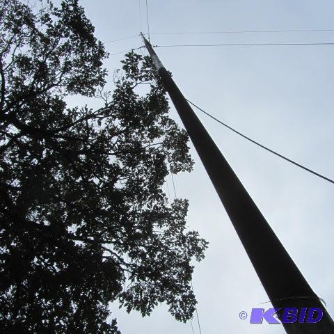 Pole-Wire Wind Generator