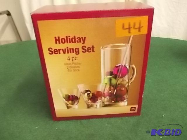 NEW Holiday 4-Piece Serving Set&nbsp (Glass ...