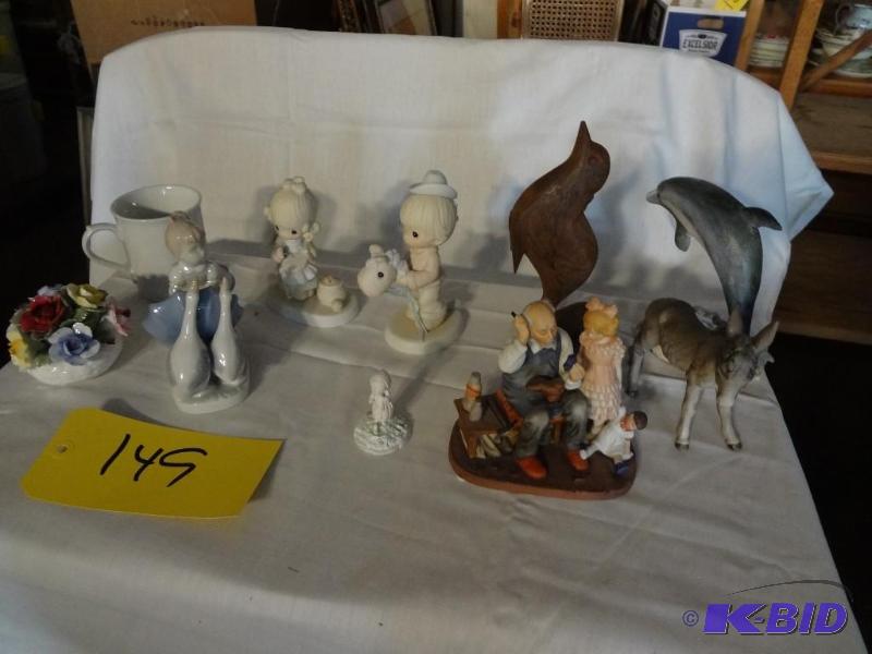 Figurines