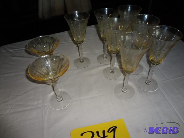 Lot of Yellow Depression Glass