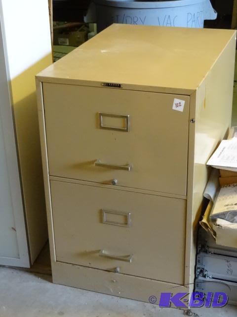 lot 102 image: 18" Metal 2 Drawer File Cabinet...