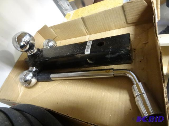 lot 118 image: Tri Ball Hitch Receiver. Solid Shaft. 1316 T...