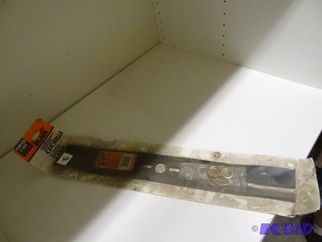 lot 199 image: 21" Universl Mulching Blade...