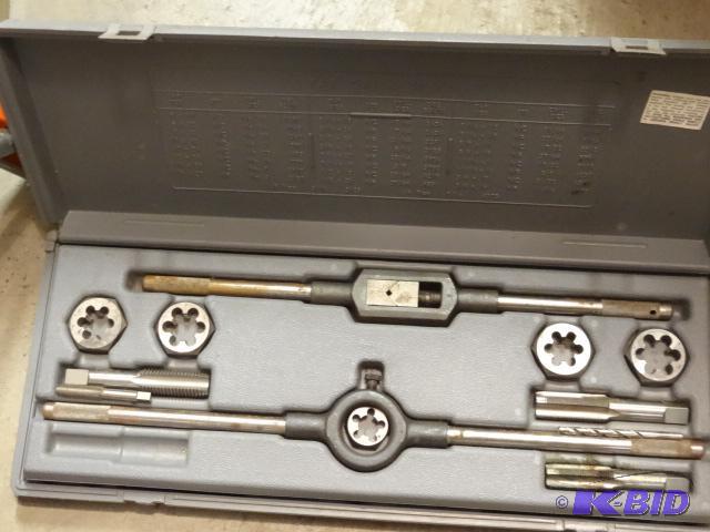 lot 261 image: Craftsman SAE Thread Tap and Die Set...
