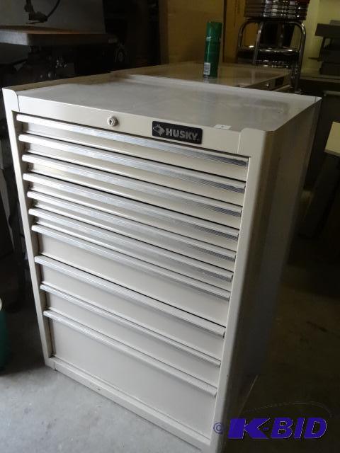 lot 5 image: Husky Metal 10 Drawer ToolHardware Cabinet. ...