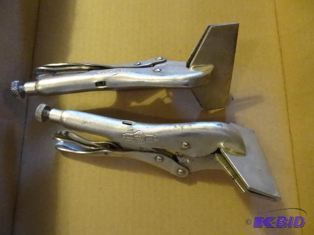lot 51 image: 2 Vise Grip Locking Pliers...