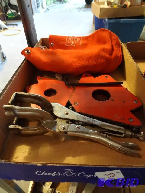 lot 54 image: Magnetic Metal Work Angles Vise Grip Locking ...