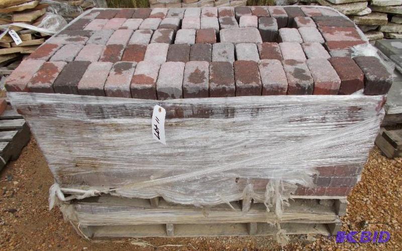 lot 11 image: 1 Pallet of Borgert Tumbled Cobblestone Paver...