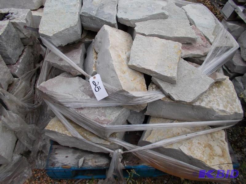 lot 25 image: 1 Pallet of Chilton Limestone Garden Stone Wa...