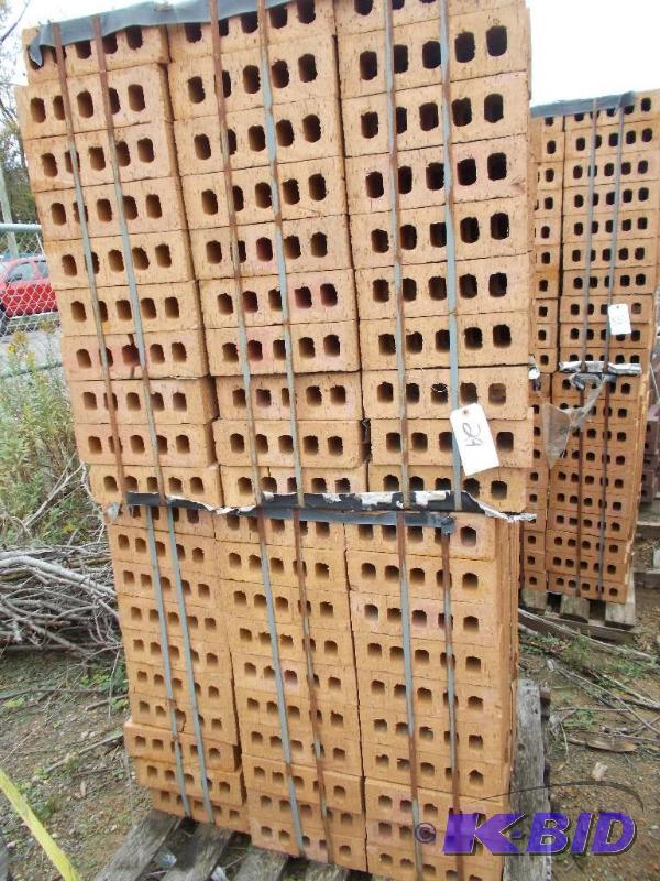 lot 29 image: 1 Double Pallet of Interstate Brand Clay Stru...
