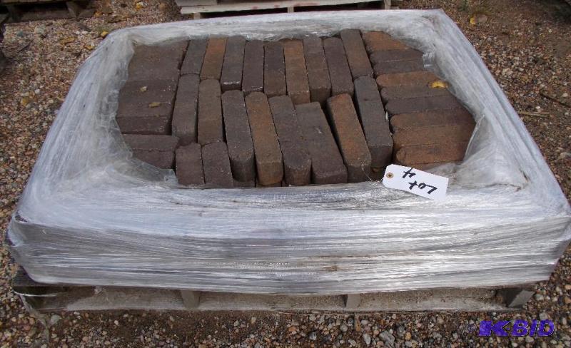 lot 4 image: 1 Pallet of Borgert&nbspTumbled Bull Nose Pa...
