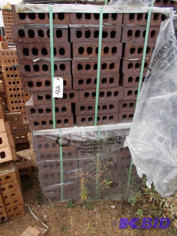 lot 42 image: 2- Pallets of Interstate Brand Clay Structura...