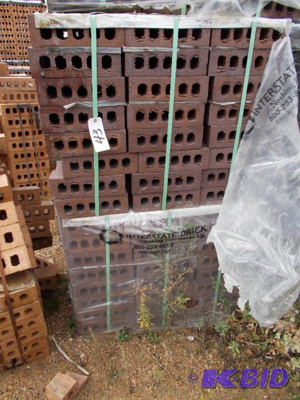 lot 43 image: 2- Pallets of Interstate Brand Clay Structura...