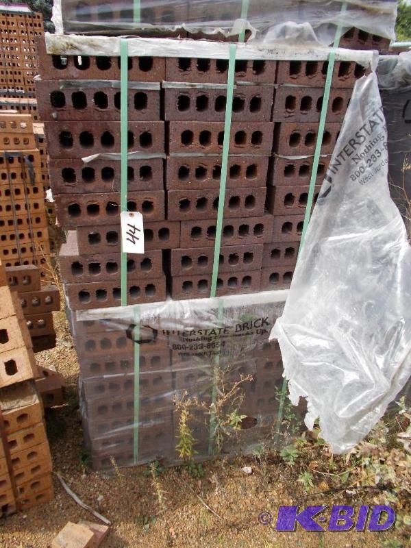 lot 44 image: 2- Pallets of Interstate Brand Clay Structura...