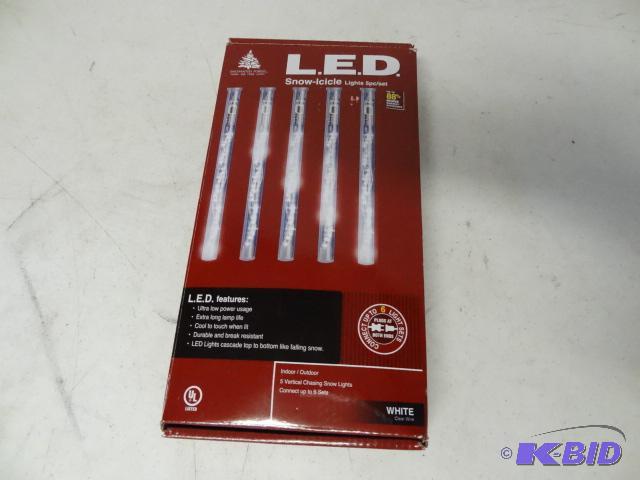 lot 101 image: LED Icicles. NIB...