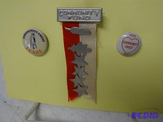 lot 199 image: Community pins...